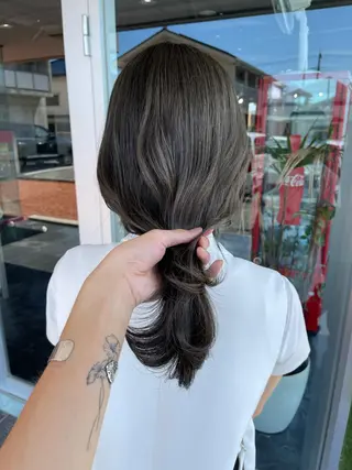 セミロング カラー 清水 亮太／赤み消しカラーのヘアスタイル