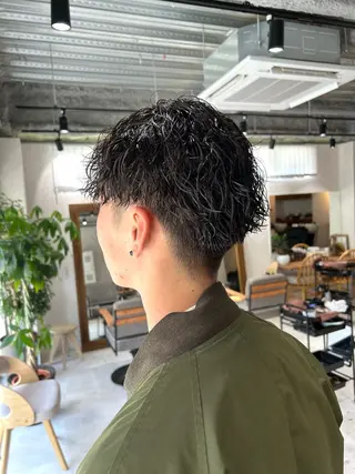 ショート パーマ メンズ 🌷横浜/レイヤー /艶カラー🌷のヘアスタイル