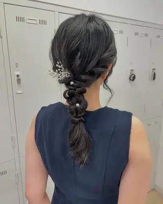 セミロング ヘアアレンジ 西山梨々【5/1〜 復帰致します🌼】のヘアスタイル