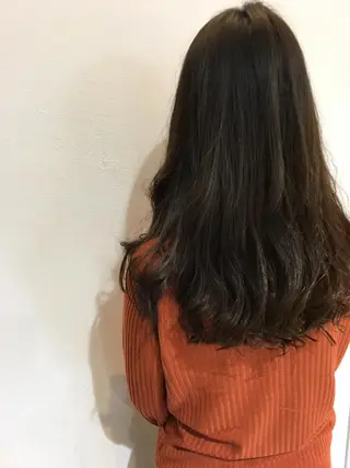 カラー mu ku.のヘアスタイル