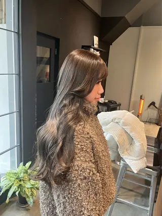ロング miyabi🌙 大阪／梅田ヘアカラーのヘアスタイル