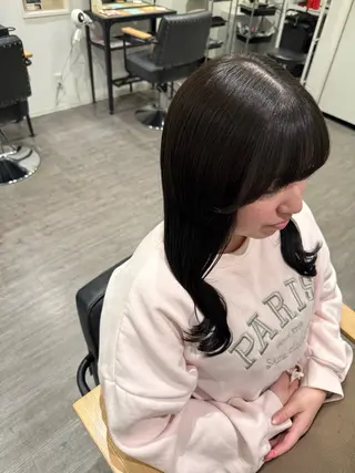 セミロング カラー 艶髪レイヤー上田 紗也🇰🇷💗のヘアスタイル