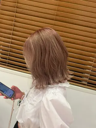ミディアム カラー 🫧✨️‪榎宮秀 透明感 ハイトーンのヘアスタイル