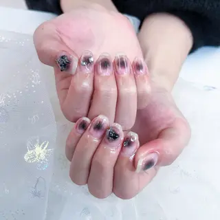 ネイル パーツ全部¥110 サロンミミのネイルデザイン