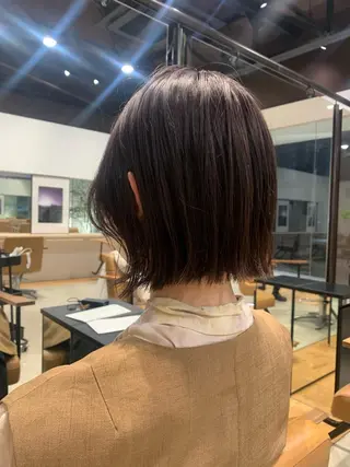 ショート marino/ カラー/顔周りカットのヘアスタイル