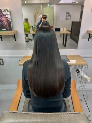 ロング Lachic所属・髪質改善/ストレート 根上のヘアスタイル