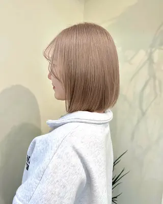 ショート カラー 抜きっぱなしブロンド /ハイトーン/カナタのヘアスタイル