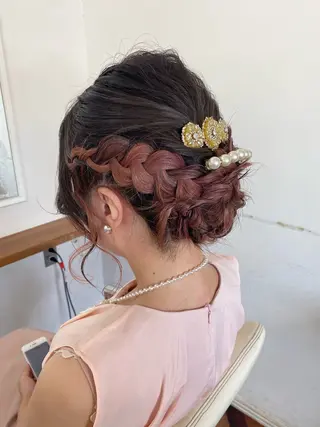ミディアム ヘアアレンジ Kazaoka Saraのヘアスタイル