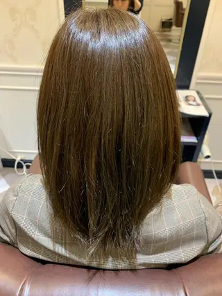 ショート カラー 粟田 めぐみのヘアスタイル