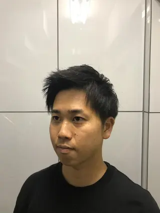 ショート 岡崎 海人のヘアスタイル