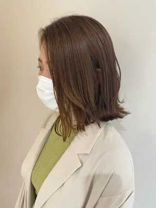 ミディアム カラー 顔まわりカット✄ ベージュカラー🧸のヘアスタイル