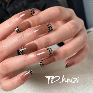 セミロング めぐみのネイルサロン スタッフ練習のネイルデザイン