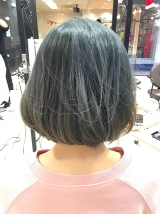 ショート ミディアム カラー 西村 達哉のヘアスタイル