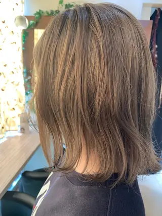 セミロング カラー 🌸スタイリスト 山浦美恵のヘアスタイル