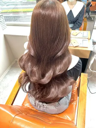 ロング カラー 平尾 樹里のヘアスタイル