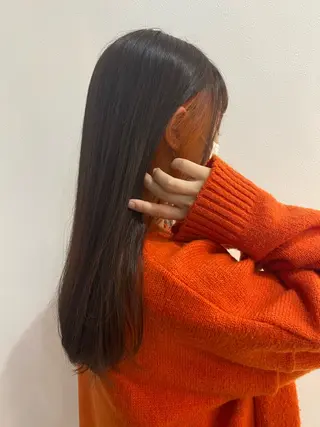 ロング カラー 内田 穂乃香のヘアスタイル