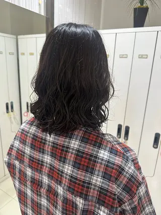 ミディアム レイヤー 艶々カラーのヘアスタイル