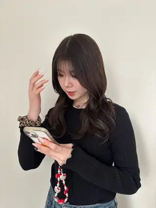 ロング 古畑 愛美のヘアスタイル