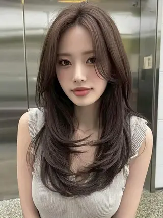 ロング ハイトーン/デザイン カラー/るいのヘアスタイル