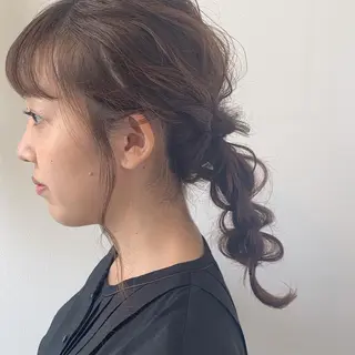 セミロング ヘアアレンジ 馴染ませNo.1🧃 エクステ・アレンジのヘアスタイル