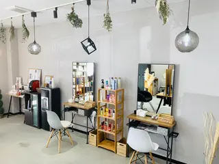 髪質改善カラーズ カフェプラスのヘアスタイル