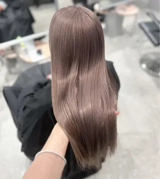 ロング カラー PELE ハイトーン RIMUのヘアスタイル