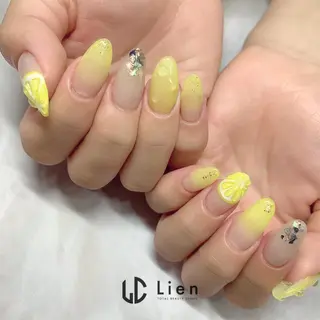 ネイル 山田 真里のネイルデザイン