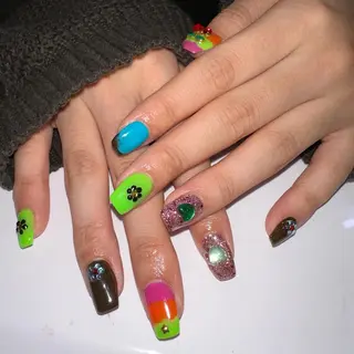 ネイル 個性派ネイル 🌼 ハルカ ♡の眉毛・アイブロウイメージ