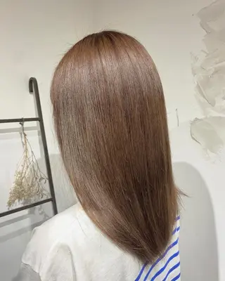 セミロング カラー 鳴海 稜真のヘアスタイル