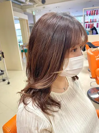 セミロング カラー ヘアアレンジ 鶴﨑 美優亜のヘアスタイル