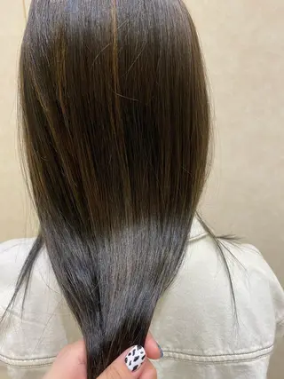 ロング 小倉 沙織のヘアスタイル