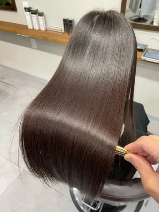 ロング 縮毛矯正、髪質改善／ 松田 龍之介のヘアスタイル