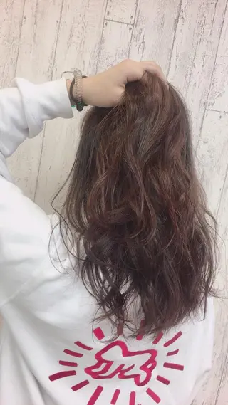 ロング Kaede .のヘアスタイル