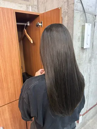 ロング カラー 顔周りレイヤー/ ふわあいりのヘアスタイル