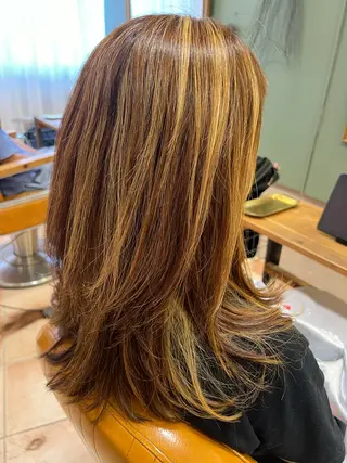 ロング クロサワ ヨーコのヘアスタイル