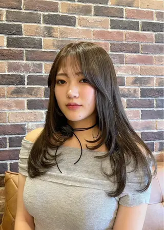 セミロング カラー soi 💜AYAKOのヘアスタイル
