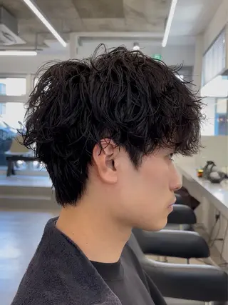 ショート パーマ メンズ なりたひろと / フェザーパーマのヘアスタイル