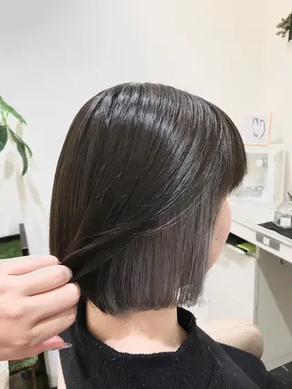 ショート カラー 清藤綾/脱白髪染め 白髪ぼかしハイライトのヘアスタイル