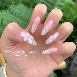 ネイル リボン、ガーリー パーツ放題専門店のネイルデザイン