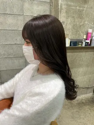 カラー kento レイヤーカットのヘアスタイル