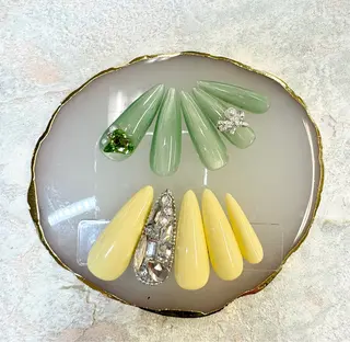 ネイル Queeens nailのネイルデザイン