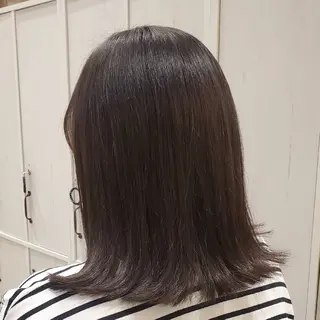ミディアム 小峯 瑞貴のヘアスタイル