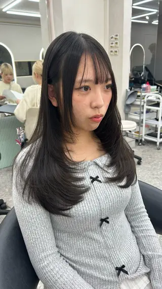 ロング あ い か 🎀 レイヤーカットのヘアスタイル