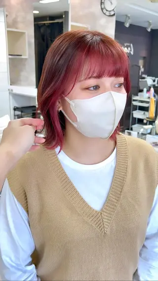 ショート カラー ヘアアレンジ インナー×縮毛矯正 ピンクカラー澤井里菜のヘアスタイル