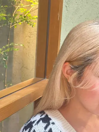 ロング ハイトーン/デザイン KURUMIのヘアスタイル