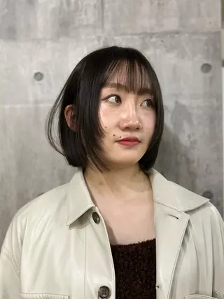 ショート カラー パーマ ヘアアレンジ メンズ 切りっぱなしヘアボブ ミディアムヘアRYOのヘアスタイル