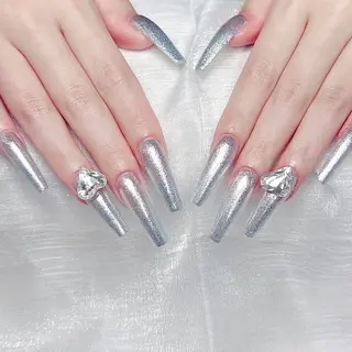 ネイル queens nailsalonのネイルデザイン