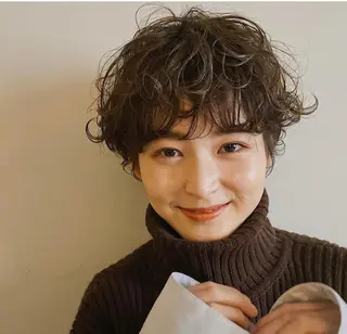 パーマ 表参道ミディアム レイヤー山岸季生のヘアスタイル