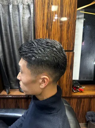 ショート メンズ ヒロ銀座 東京駅八重洲店所属・【メンズ専門】🔥 カミマンのヘアスタイル