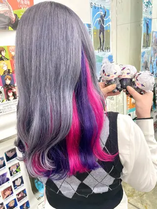 ロング カラー インナーカラー 推し ブリーチ 髪質改善のヘアスタイル